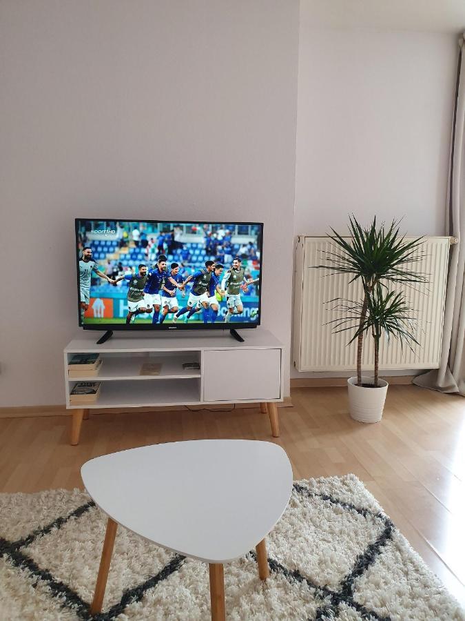 Ferienwohnung MAC FLATS Magdeburg- TOP Lage, modern, Nähe HBF, NETFLIX, WIFI Exterior foto