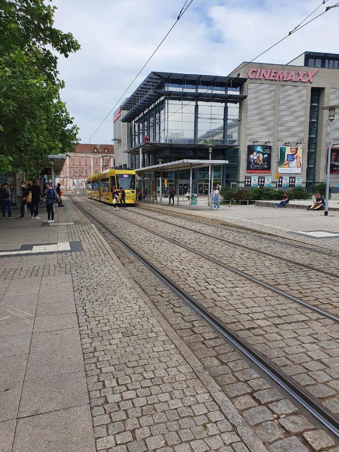 Ferienwohnung MAC FLATS Magdeburg- TOP Lage, modern, Nähe HBF, NETFLIX, WIFI Exterior foto